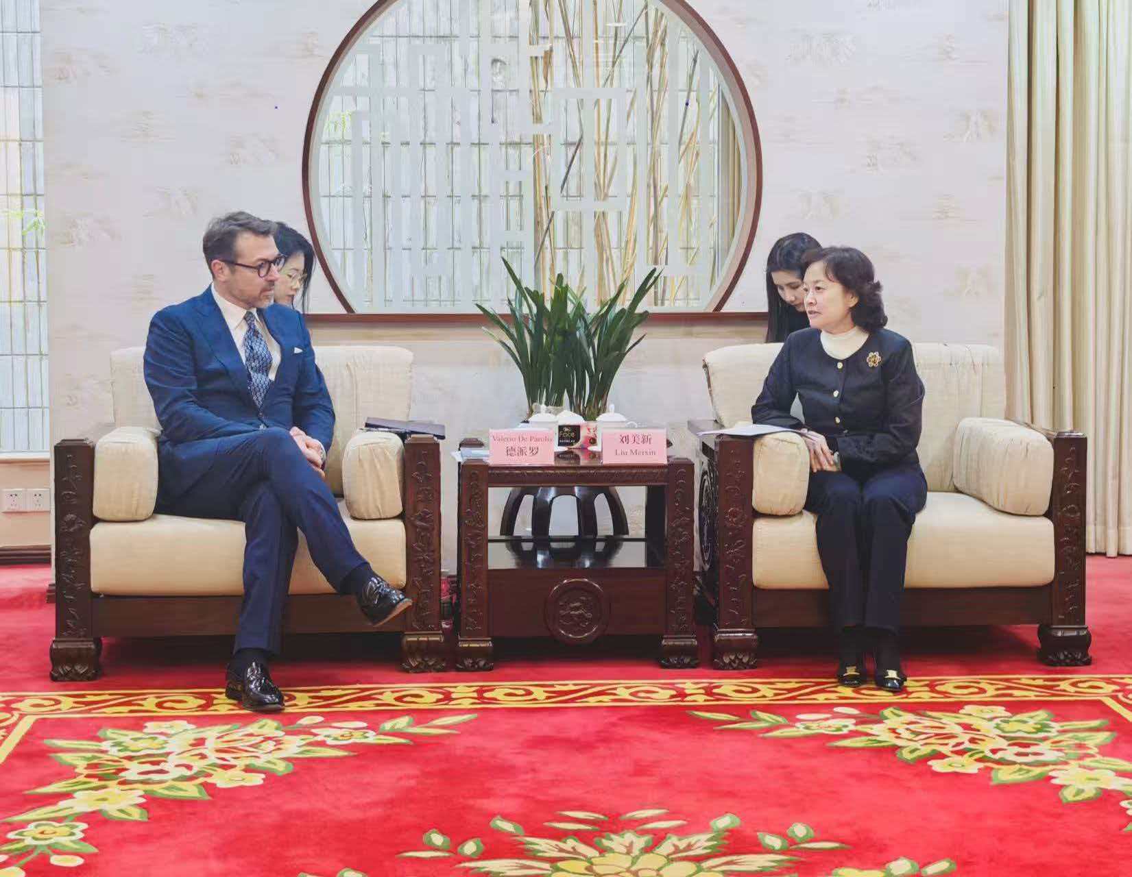 _cgi-bin_mmwebwx-bin_webwxgetmsgimg__&MsgID=492667427032015672&skey=@crypt_4d2f9265_d2af459b2a45f00320c7aa73ffbd5c3f&mmweb_appid=wx_webfilehelper